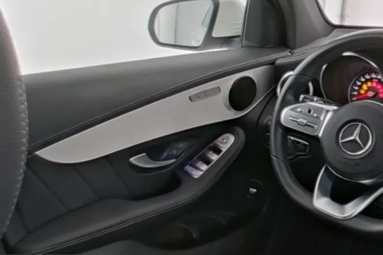 Mercedes-Benz GLC 300 (Clasa GLC) din 2024 cu 40.646 km - oferta MER205951 - foto 9