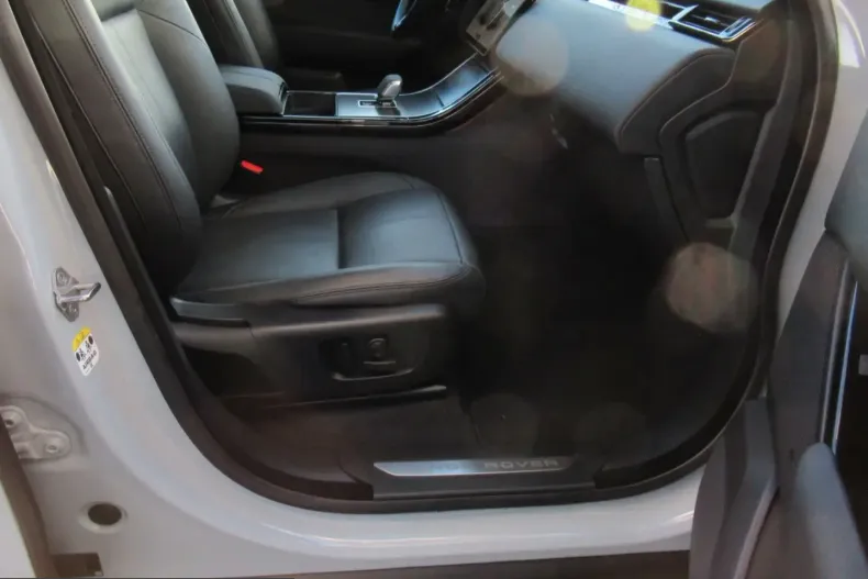 Land Rover Range Rover Velar din 2025 cu 37.000 km - oferta LAN205953 - foto 12