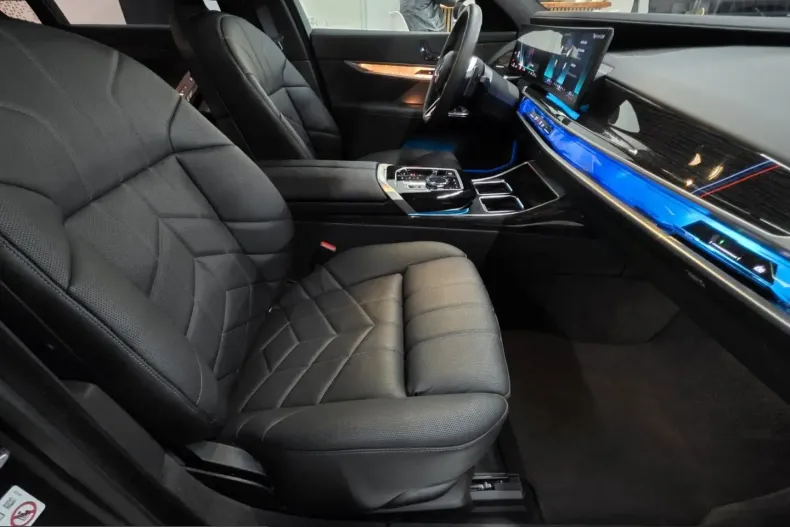 BMW 740 (Seria 7) din 2024 cu 35.000 km - oferta BMW205966 - foto 17