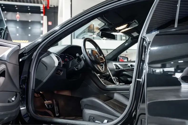 BMW M8 (Seria 8) din 2022 cu 33.371 km - oferta BMW205978 - foto 12