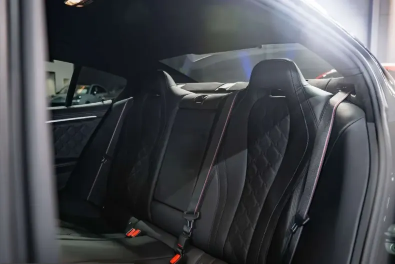 BMW M8 (Seria 8) din 2022 cu 33.371 km - oferta BMW205978 - foto 19