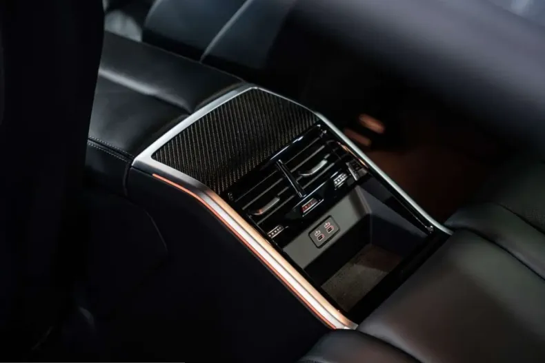 BMW M8 (Seria 8) din 2022 cu 33.371 km - oferta BMW205978 - foto 20