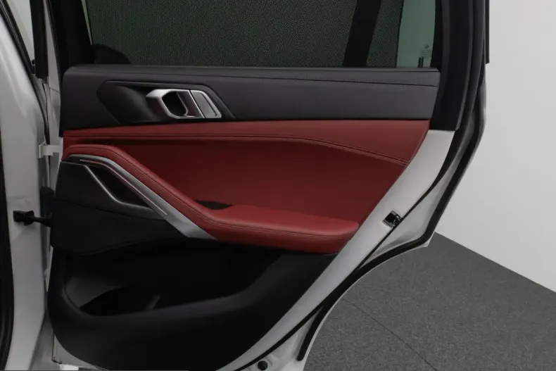 BMW X6 (Seria X) din 2022 cu 45.478 km - oferta BMW205991 - foto 31