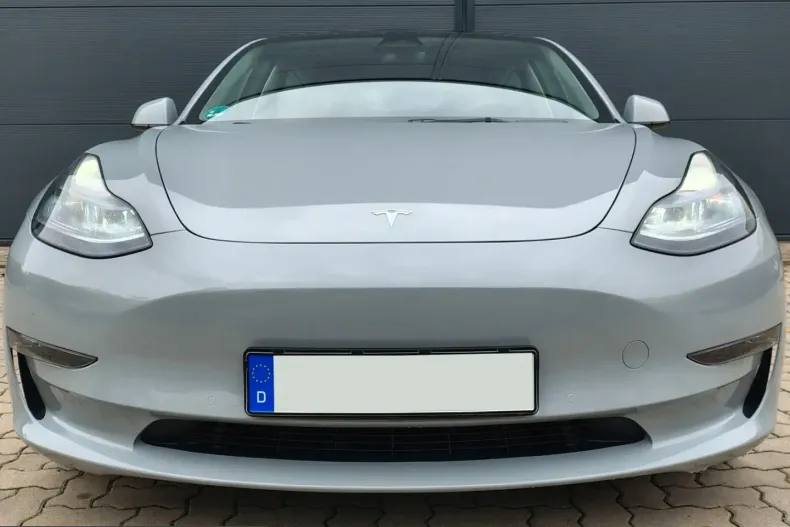 Tesla Model 3 din 2022 cu 63.500 km - oferta TES205998 - foto 2