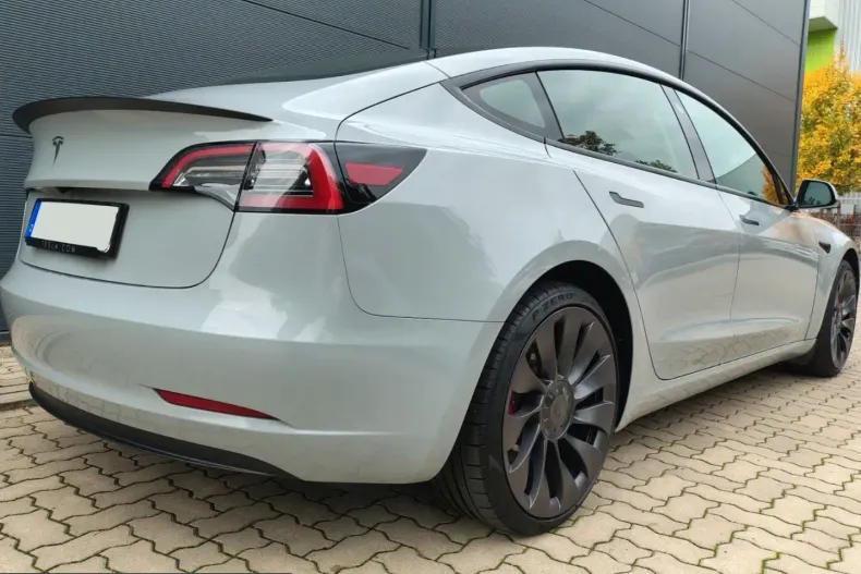 Tesla Model 3 din 2022 cu 63.500 km - oferta TES205998 - foto 5