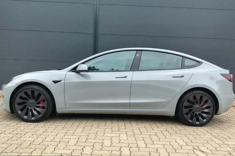 Tesla Model 3 din 2022 cu 63.500 km - oferta TES205998 - foto 9