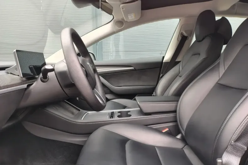 Tesla Model 3 din 2022 cu 63.500 km - oferta TES205998 - foto 11
