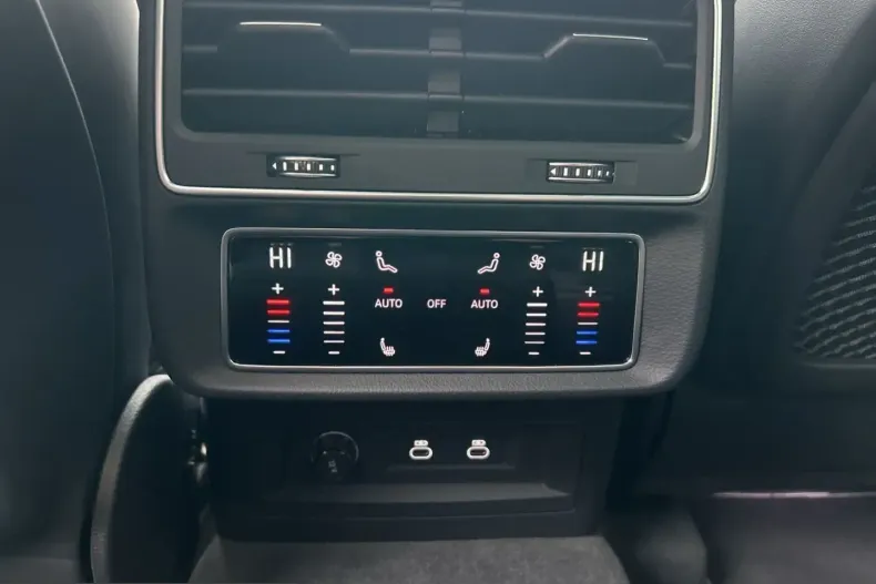 Audi RSQ8 din 2024 cu 9.256 km - oferta AUD206013 - foto 12