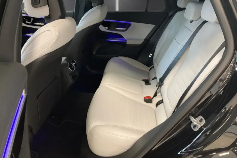 Mercedes-Benz GLC 200 (Clasa GLC) din 2024 cu 18.265 km - oferta MER206018 - foto 8