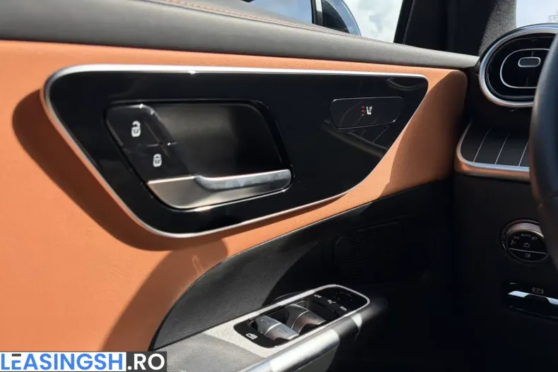 Mercedes-Benz GLC 200 (Clasa GLC) din 2025 cu 10.987 km - oferta MER206019 - foto 12