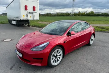 Tesla Model 3 din 2022 - oferta TES206020