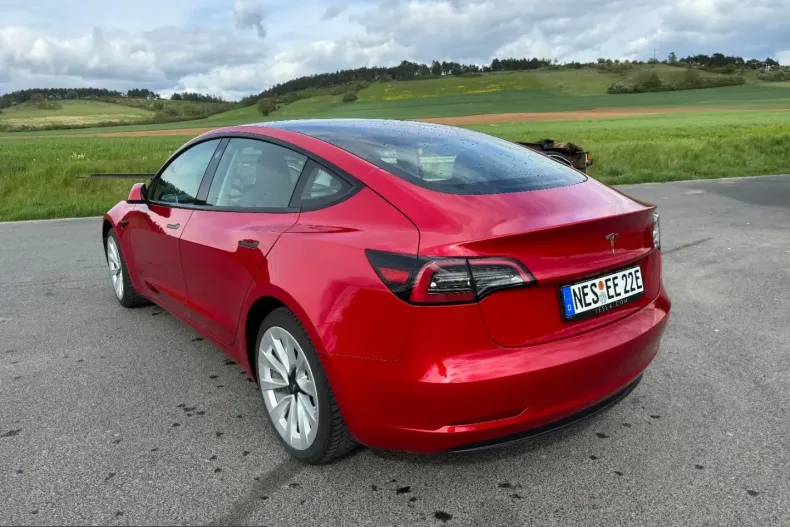 Tesla Model 3 din 2022 cu 13.475 km - oferta TES206020 - foto 5