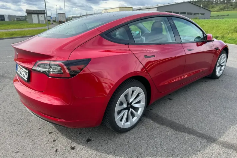 Tesla Model 3 din 2022 cu 13.475 km - oferta TES206020 - foto 7