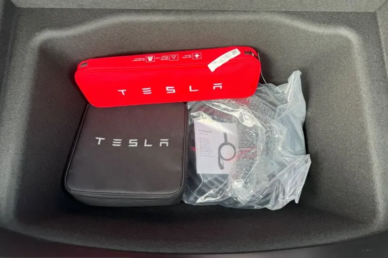 Tesla Model 3 din 2022 cu 13.475 km - oferta TES206020 - foto 15