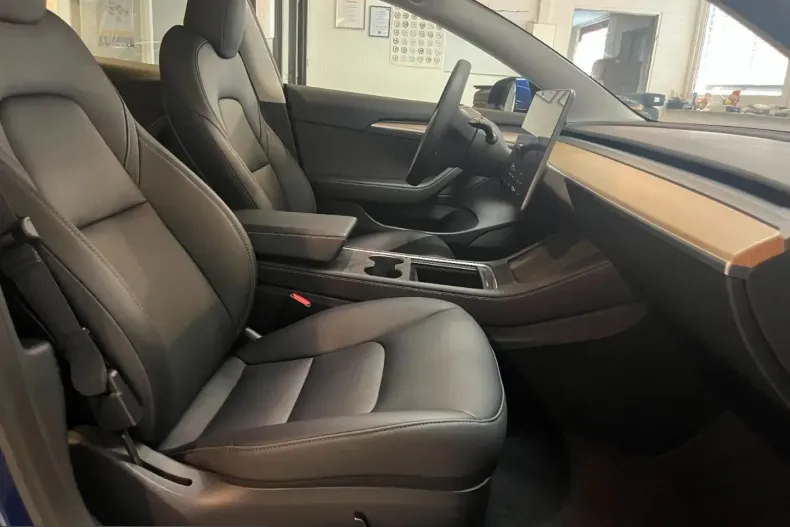 Tesla Model 3 din 2022 cu 30.000 km - oferta TES206021 - foto 7