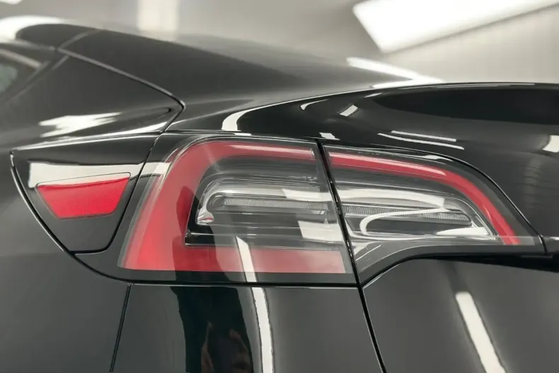 Tesla Model 3 din 2021 cu 69.000 km - oferta TES206024 - foto 13