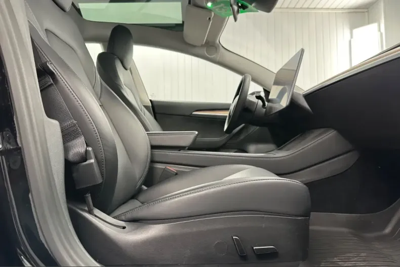 Tesla Model 3 din 2021 cu 69.000 km - oferta TES206024 - foto 37