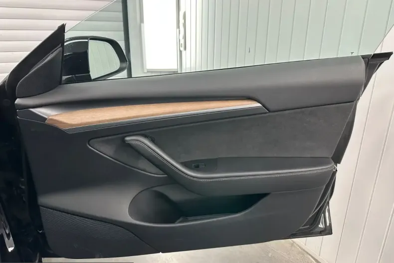 Tesla Model 3 din 2021 cu 69.000 km - oferta TES206024 - foto 39