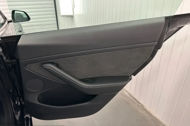 Tesla Model 3 din 2021 cu 69.000 km - oferta TES206024 - foto 43