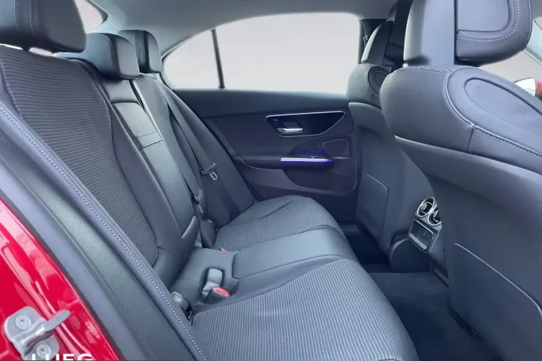 Mercedes-Benz C 200 (Clasa C) din 2024 cu 3.633 km - oferta MER206028 - foto 16