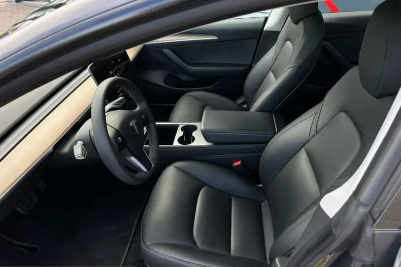 Tesla Model 3 din 2021 cu 22.961 km - oferta TES206029 - foto 2