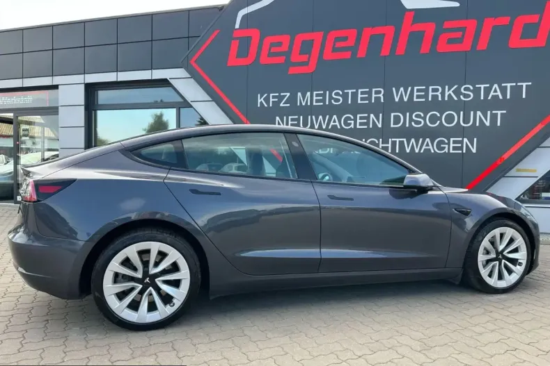 Tesla Model 3 din 2021 cu 22.961 km - oferta TES206029 - foto 7