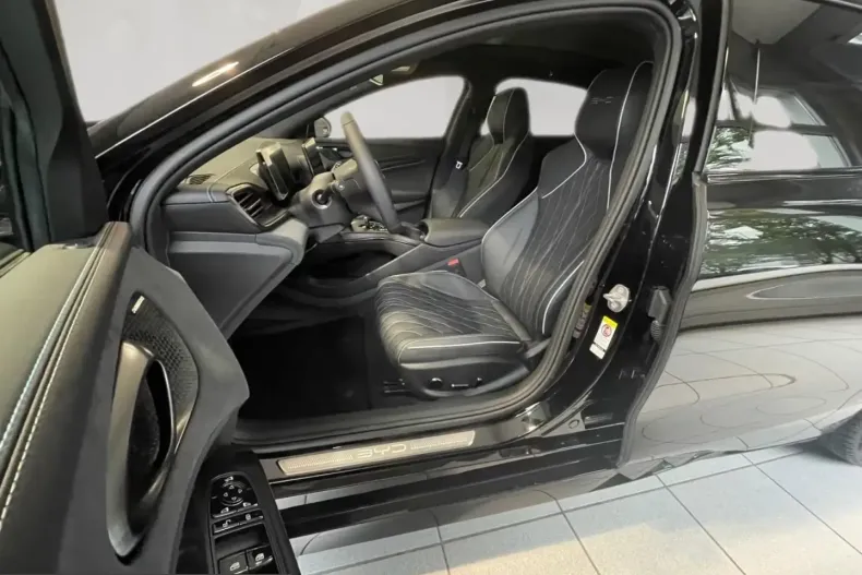 BYD Seal din 2025 cu 6.100 km - oferta BYD206037 - foto 9