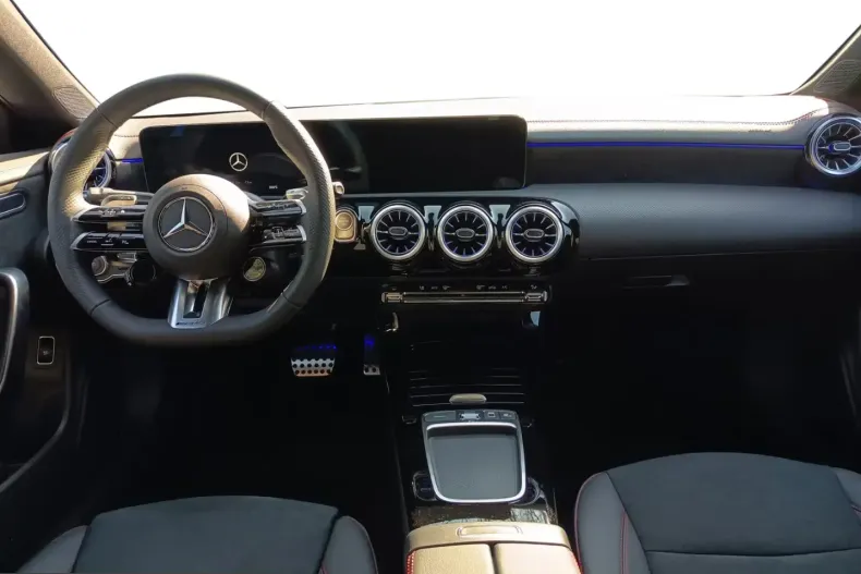 Mercedes-Benz CLA 35 AMG (Clasa CLA) din 2026 cu 50 km - oferta MER206039 - foto 12