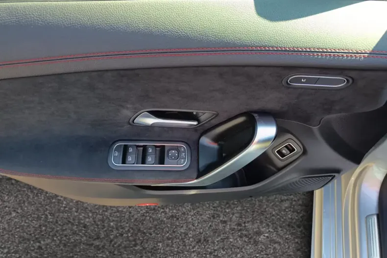 Mercedes-Benz CLA 35 AMG (Clasa CLA) din 2026 cu 50 km - oferta MER206039 - foto 18