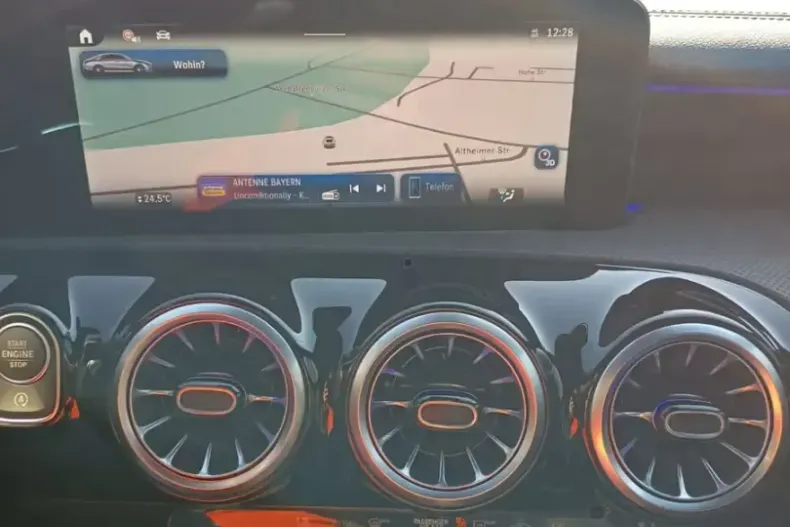 Mercedes-Benz CLA 35 AMG (Clasa CLA) din 2026 cu 50 km - oferta MER206039 - foto 19