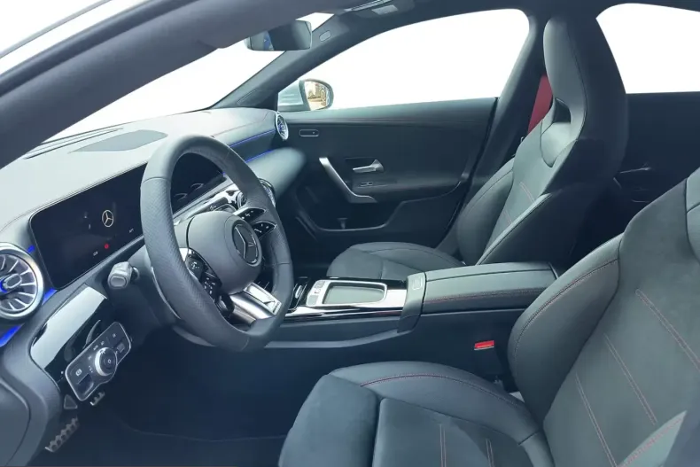 Mercedes-Benz CLA 35 AMG (Clasa CLA) din 2026 cu 50 km - oferta MER206039 - foto 24