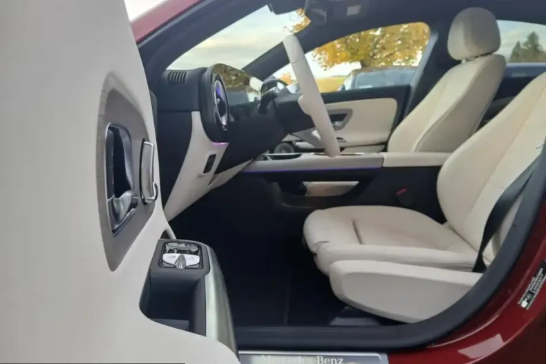 Mercedes-Benz CLA 250 (Clasa CLA) din 2025 cu 6.000 km - oferta MER206043 - foto 9