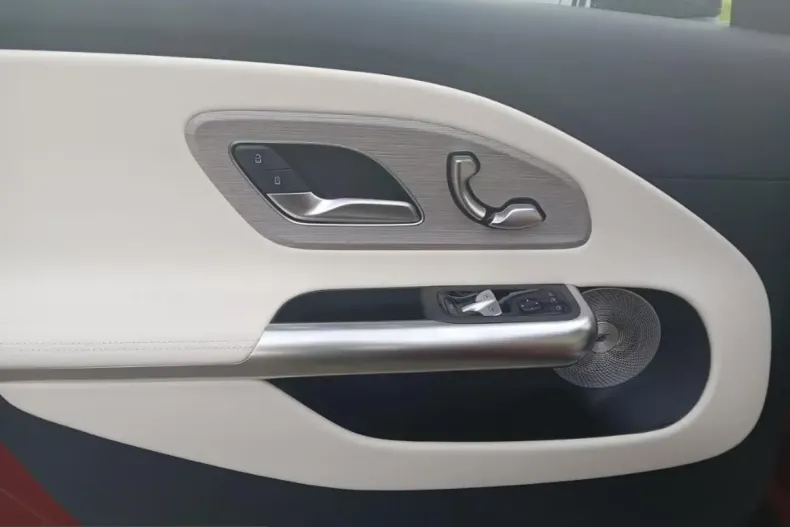 Mercedes-Benz CLA 250 (Clasa CLA) din 2025 cu 6.000 km - oferta MER206043 - foto 15