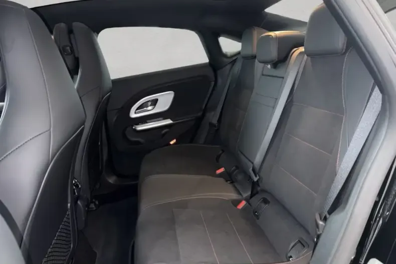 Mercedes-Benz CLA 250 (Clasa CLA) din 2025 cu 3.390 km - oferta MER206046 - foto 17