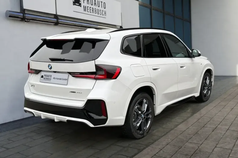 BMW X1 (Seria X) din 2024 cu 27.600 km - oferta BMW206051 - foto 3