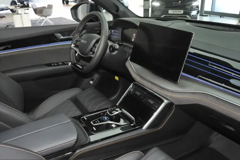 BYD Tang din 2024 cu 17.500 km - oferta BYD206067 - foto 4