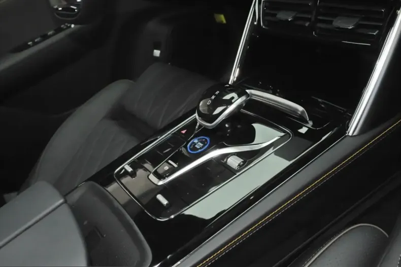 BYD Tang din 2024 cu 17.500 km - oferta BYD206067 - foto 5