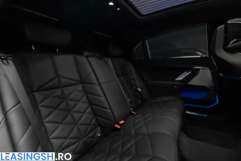 BMW 740 (Seria 7) din 2024 cu 25.300 km - oferta BMW206070 - foto 13