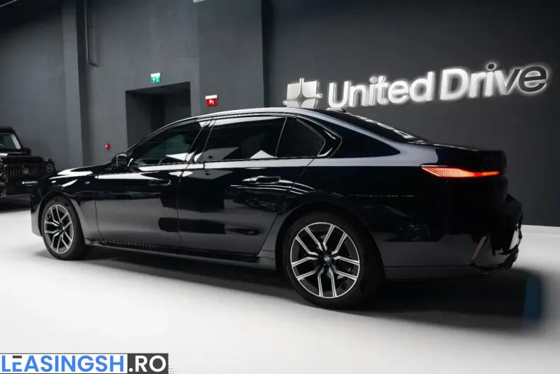 BMW 740 (Seria 7) din 2024 cu 25.300 km - oferta BMW206070 - foto 42