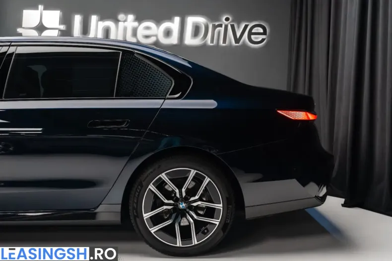 BMW 740 (Seria 7) din 2024 cu 25.300 km - oferta BMW206070 - foto 43