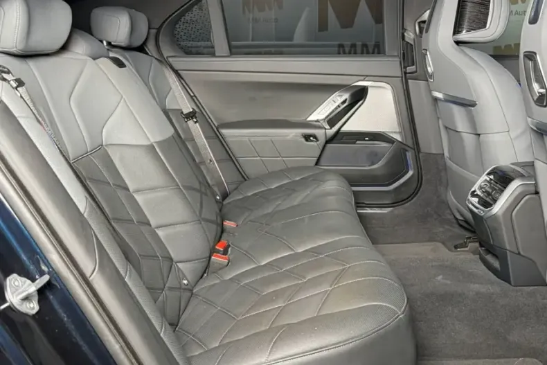 BMW 740 (Seria 7) din 2024 cu 30.000 km - oferta BMW206076 - foto 12