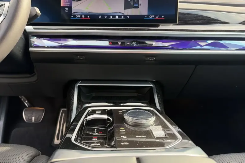 BMW 740 (Seria 7) din 2025 cu 26.135 km - oferta BMW206083 - foto 13