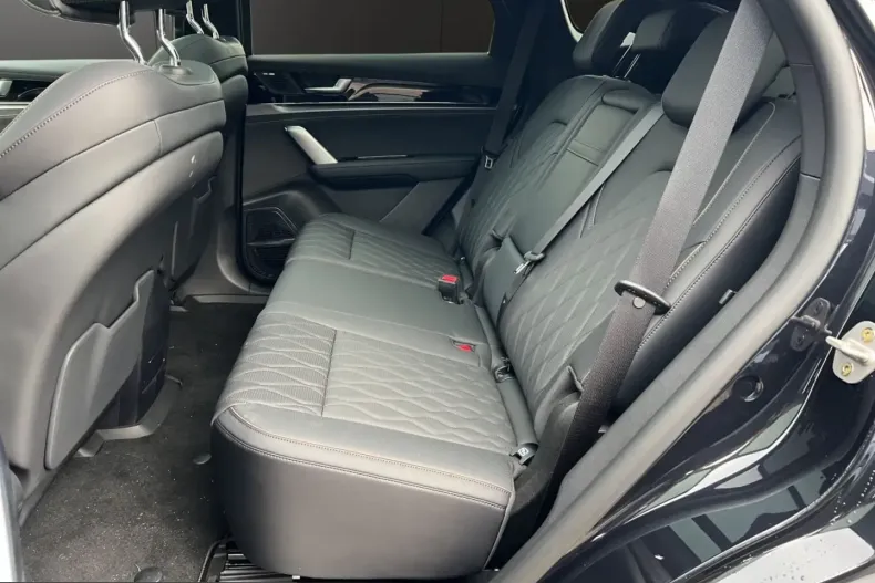 BYD Tang din 2025 cu 39.990 km - oferta BYD206088 - foto 13