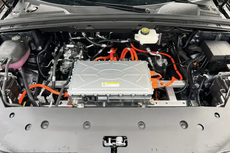 BYD Tang din 2025 cu 39.990 km - oferta BYD206088 - foto 21