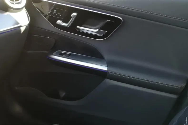 Mercedes-Benz GLC 220 (Clasa GLC) din 2024 cu 33.207 km - oferta MER206089 - foto 17