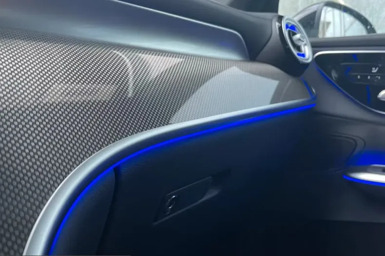 Mercedes-Benz GLC 200 (Clasa GLC) din 2024 cu 14.800 km - oferta MER206093 - foto 16