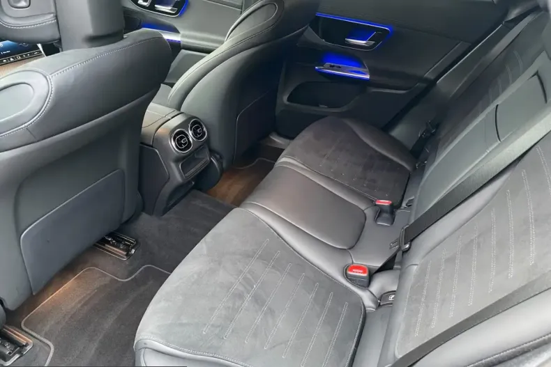 Mercedes-Benz GLC 200 (Clasa GLC) din 2024 cu 14.800 km - oferta MER206093 - foto 17