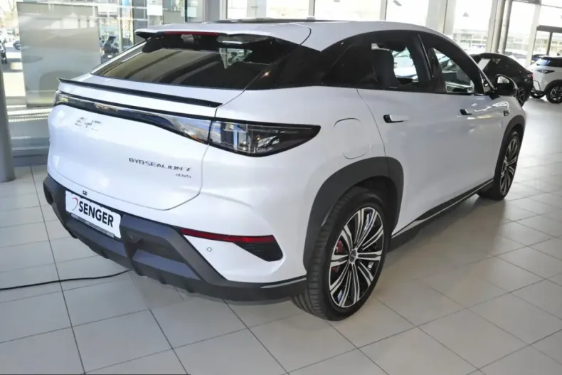 BYD Sealion 7 din 2025 cu 20.000 km - oferta BYD206096 - foto 2