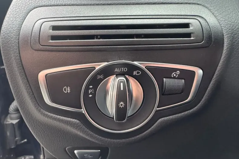 Mercedes-Benz GLC 200 (Clasa GLC) din 2022 cu 69.900 km - oferta MER206104 - foto 14