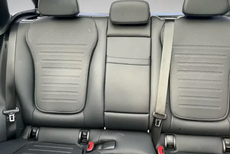 Mercedes-Benz GLC 200 (Clasa GLC) din 2024 cu 27.800 km - oferta MER206107 - foto 9